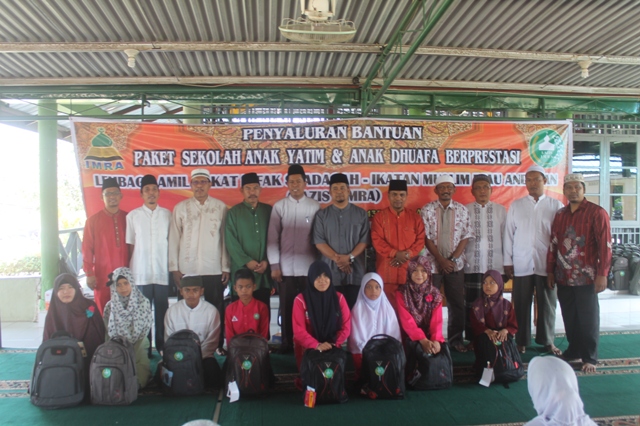 LAZIS IMRA RAPP Serahkan Bantuan Sekolah